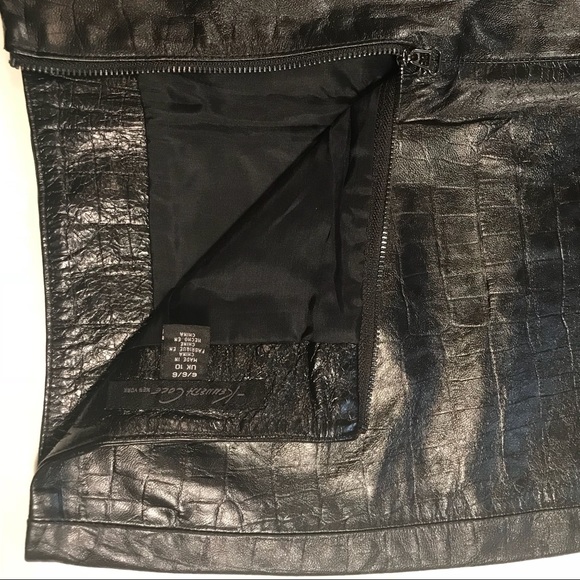 ⚡️Kenneth Cole: Embossed Leather (?) Pencil Skirt - Picture 4 of 7